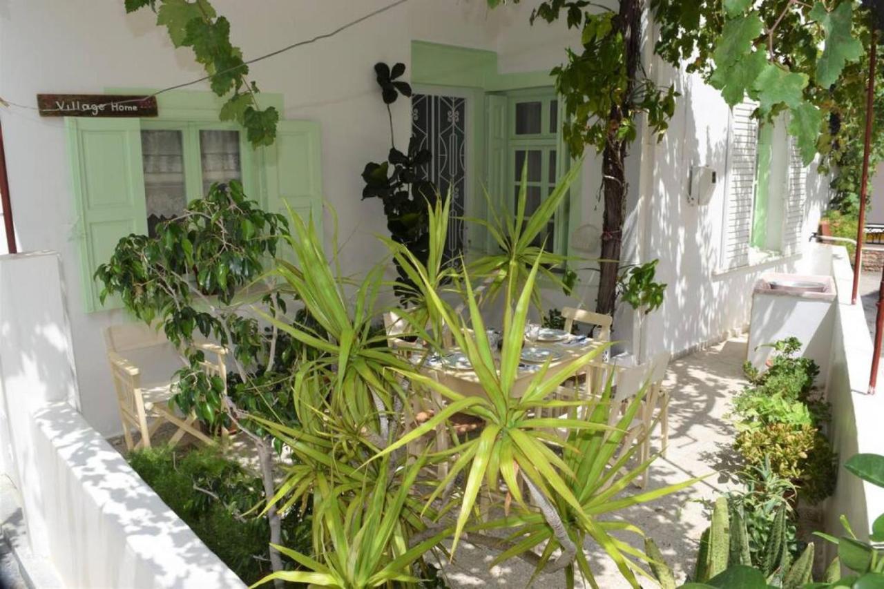 Village Home In 帕拉代西翁 外观 照片